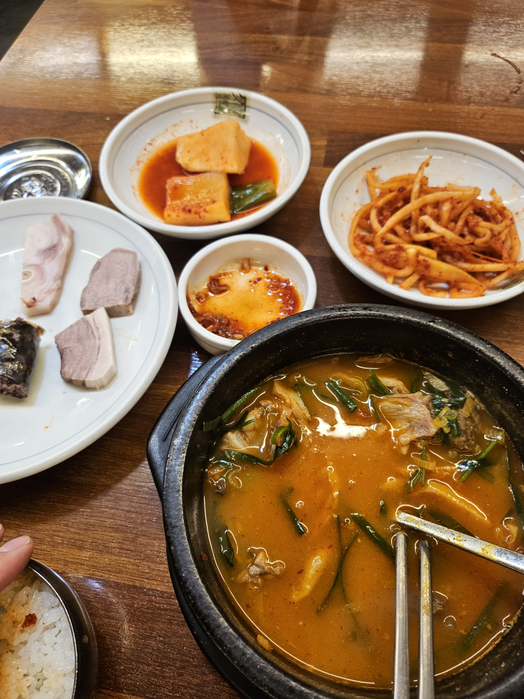 Sincheongpachapssalsundae (신청파찹쌀순대) 2