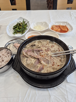 Byeolmieolkeunsundaeguk (별미얼큰순대국) 3