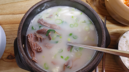 Donghaegamasotseolreongtang (동해가마솥설렁탕) 1