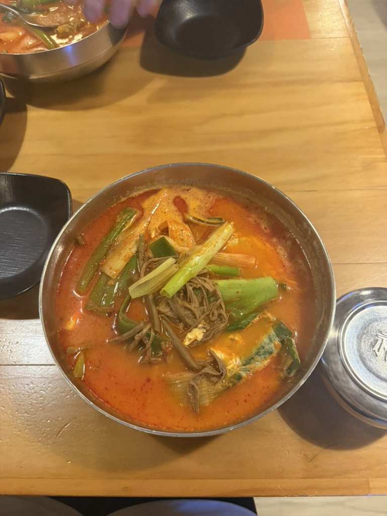Surajeontongyukgaejang (수라전통육개장) 3
