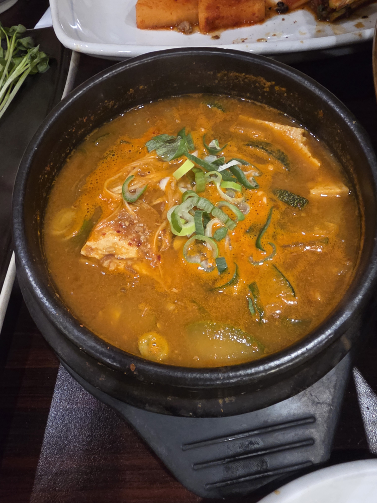 Hunjanggolgalbijip (훈장골갈비집) 1