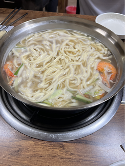 Ilpumhaemulkalguksu (일품해물칼국수) 3