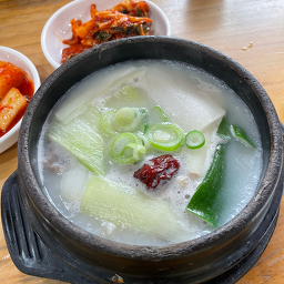 Sinchonseolreongtang (신촌설렁탕) 2