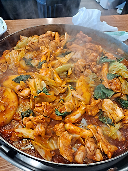 Chuncheondakgalbi (춘천닭갈비) 1