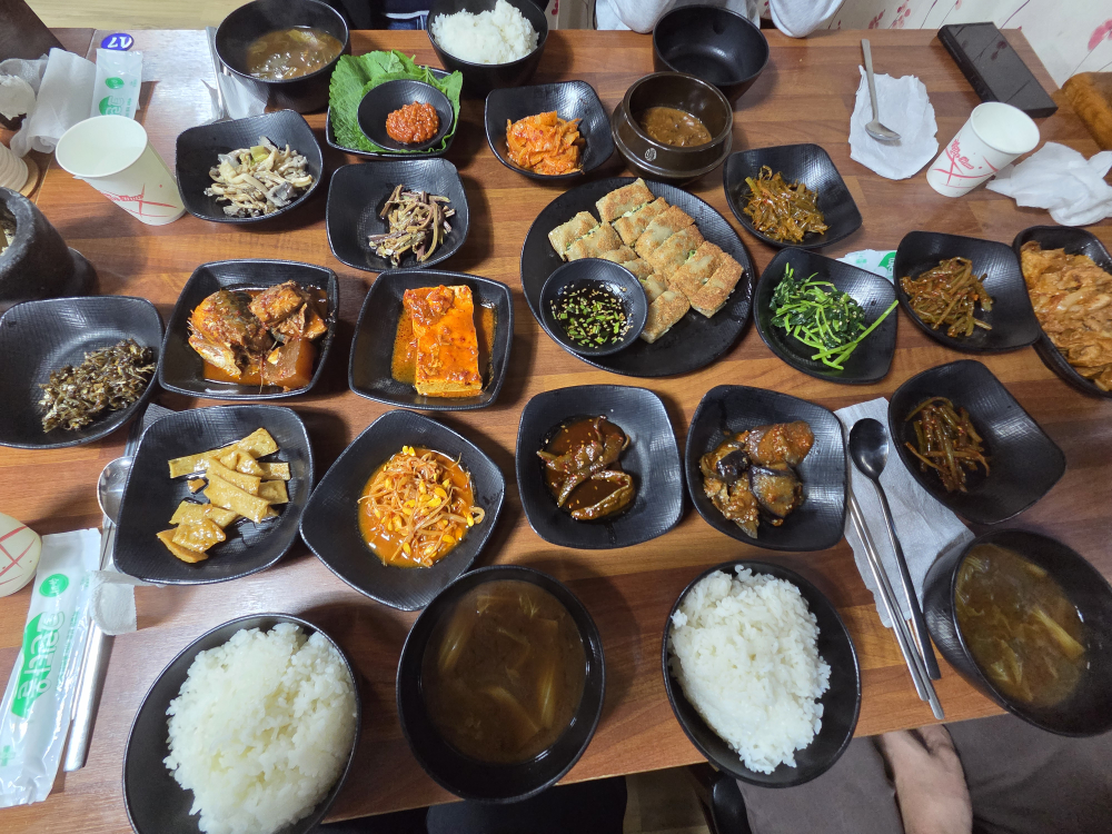 Wongolhoetjip (원골횟집) 2
