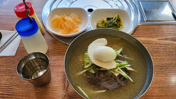 Igachingnaengmyeon (이가칡냉면) 1