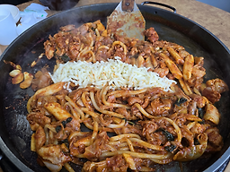 Dunnaechuncheondakgalbi (둔내춘천닭갈비) 2
