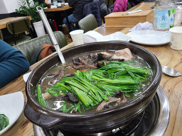 Neungimaeulsagajeongjeom (능이마을사가정점) 2