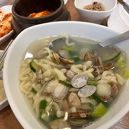 Deulkkaemaeulkalguksujeonmunjeom (들깨마을칼국수전문점) 3