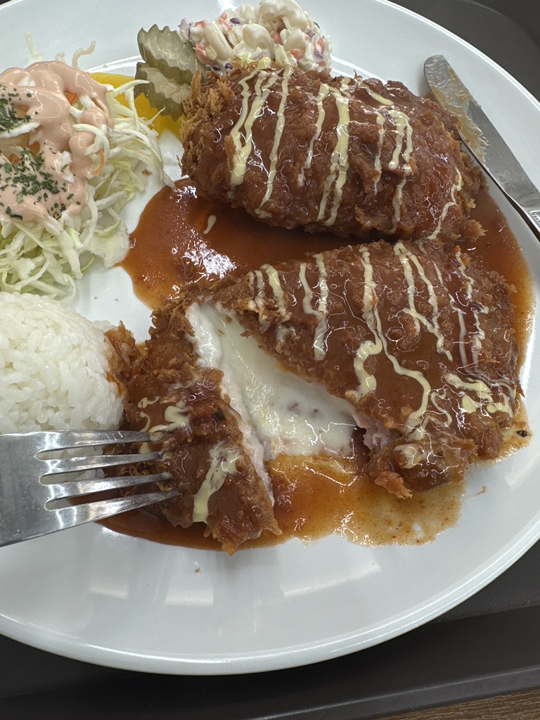 Wangganedongaseu (왕가네돈가스) 3