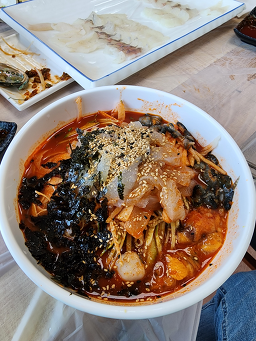 Dokdohoetjip (독도횟집) 1
