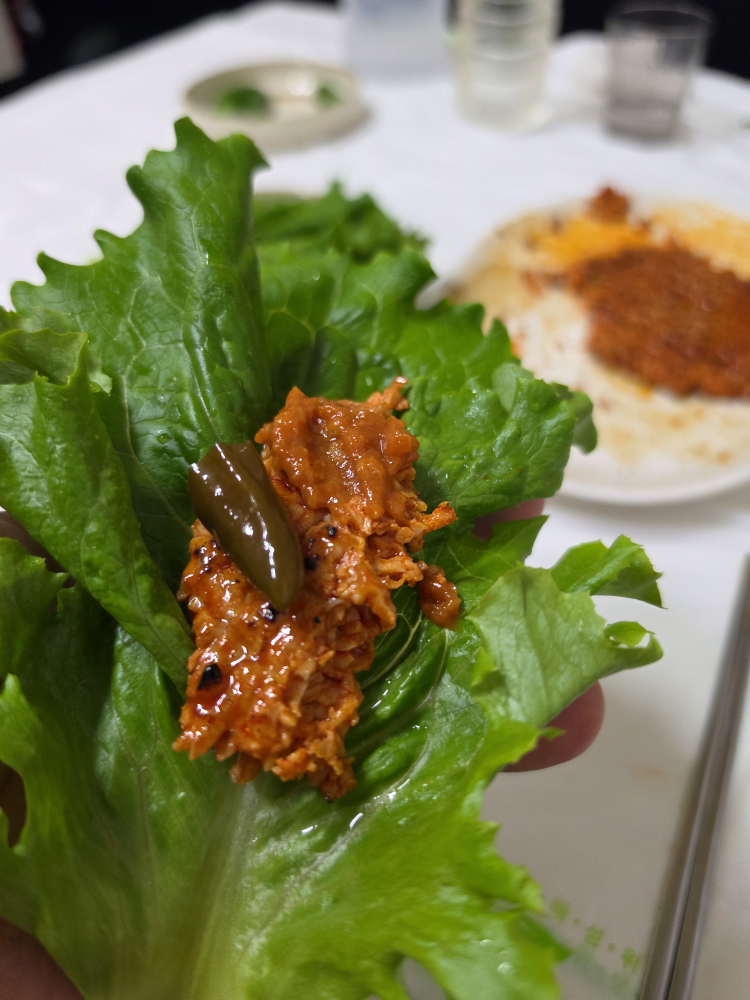 Dakhanmarihaengbokhanjip (닭한마리행복한집) 2