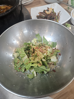 Sagyejeolgalbi (사계절갈비) 2