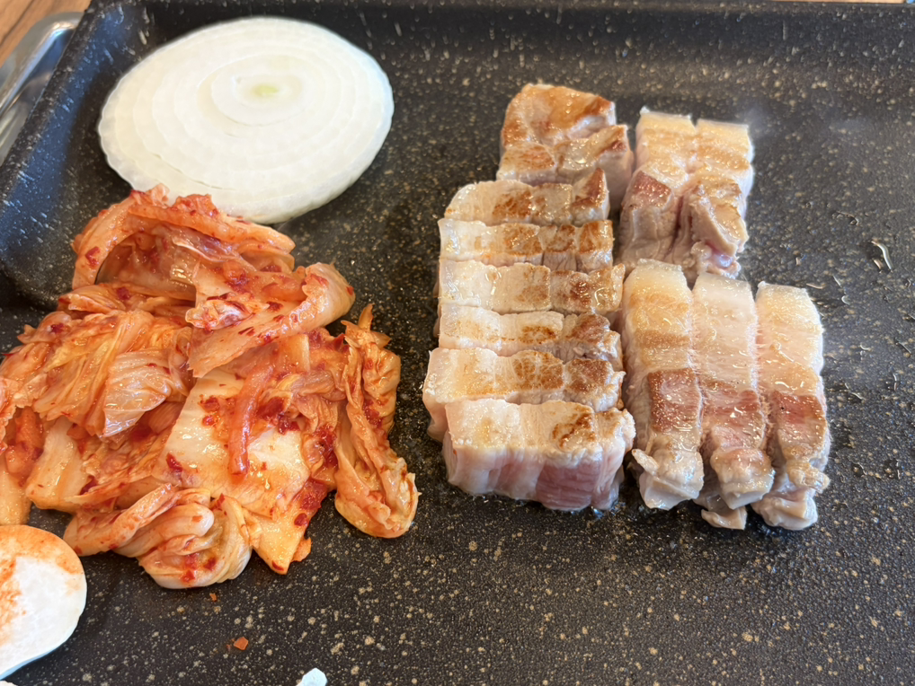 전씨네꺼먹돼지 4