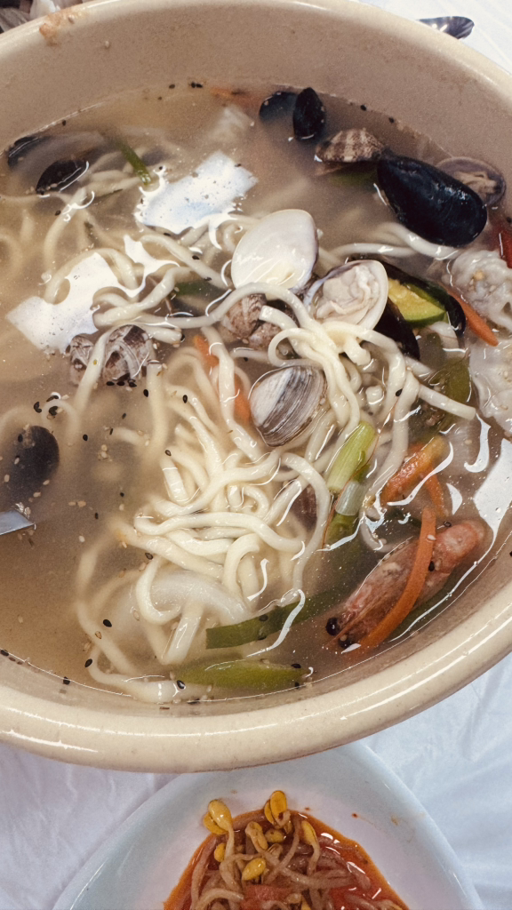 Badahoetjip (바다횟집) 2