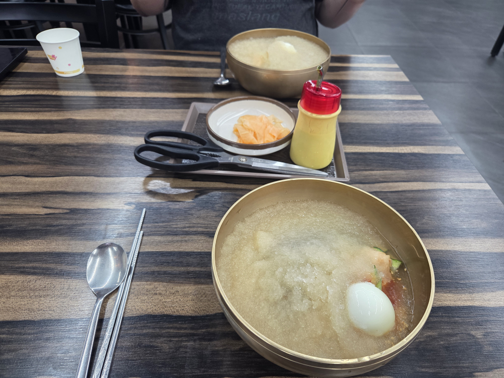 Orojinaengmyeon (오로지냉면) 1