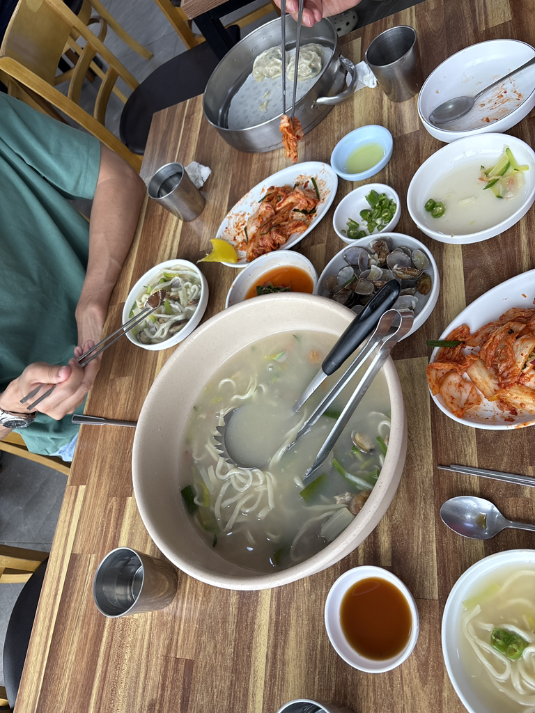 영흥도바지락해물칼국수 5