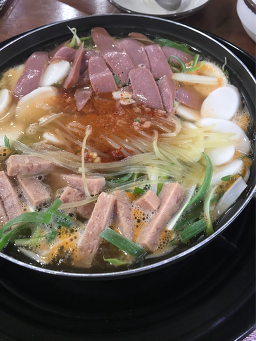 Mobaksabudaejjigae (모박사부대찌개) 3