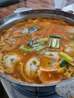 Haetsalwangmandu (햇살왕만두) 1