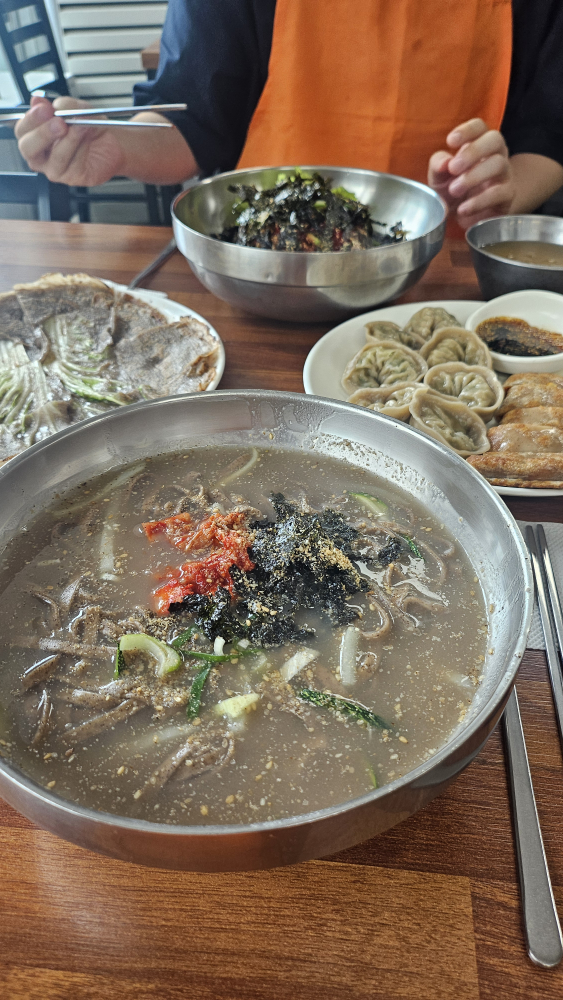 홍천식당 외 3 3