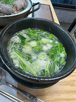 Ilmidwaejigukbap (일미돼지국밥) 1