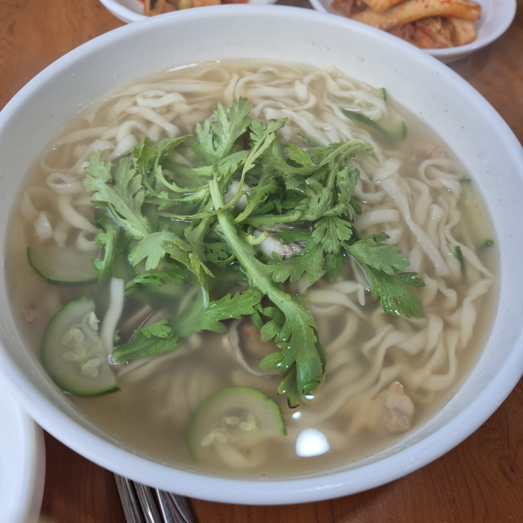 신촌손칼국수 1