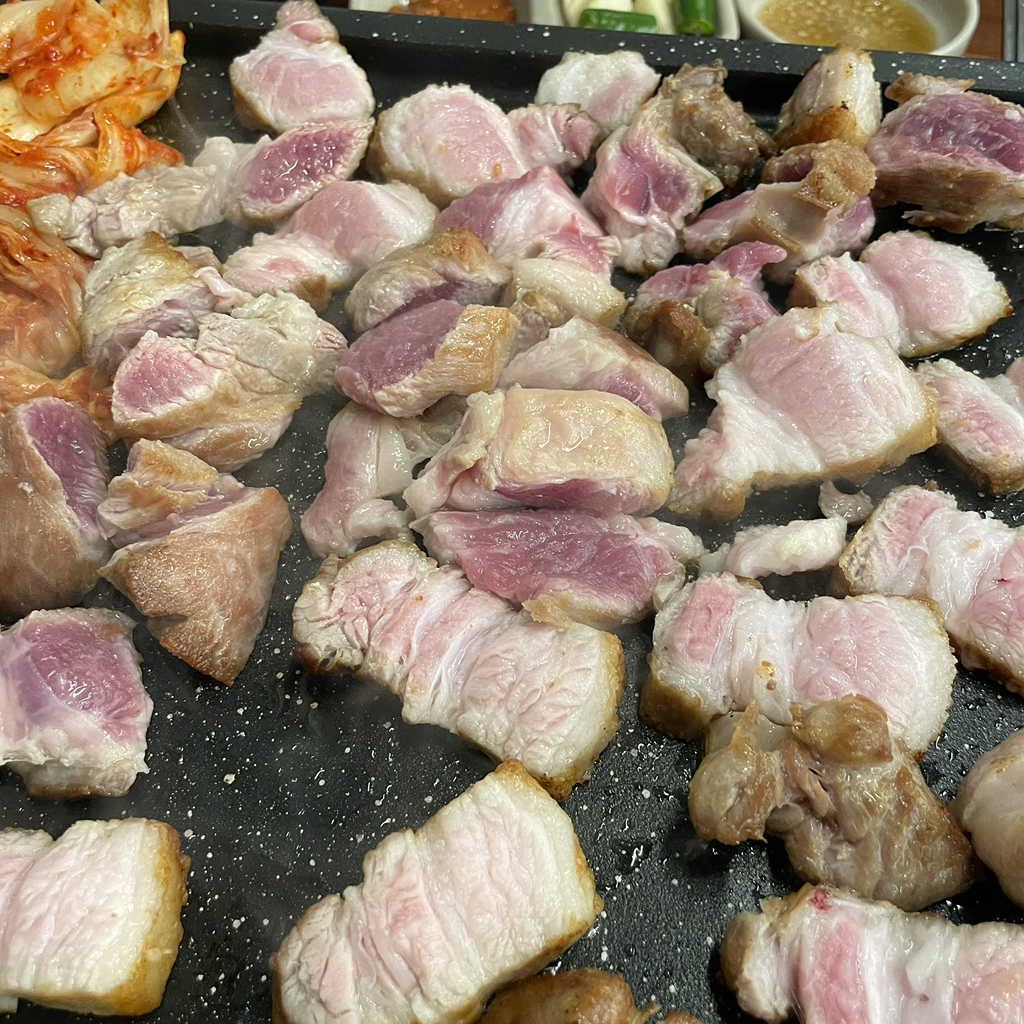 여유돼지X한양김치찌개 선정릉점 사진 4