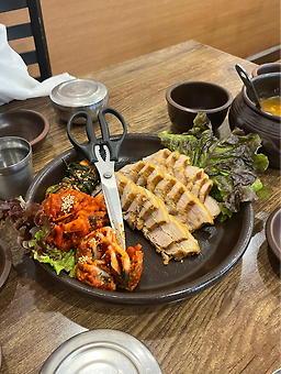 Bakgyeonggyuhangaribossam (박경규항아리보쌈) 3
