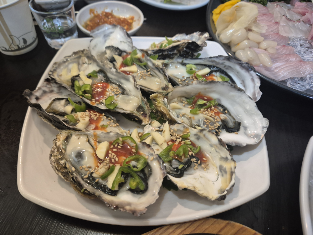 Singsinghaepocha (싱싱해포차) 1