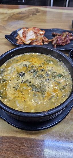 Saetjipnamwonchueotang (샛집남원추어탕) 3