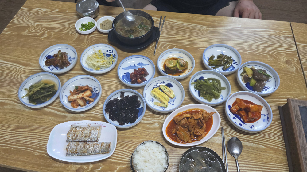 Eokjohoegwan (억조회관) 2