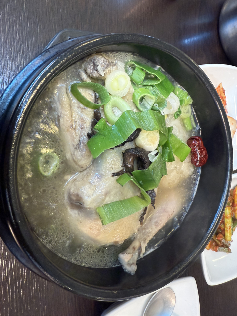 장수능이삼계탕 2