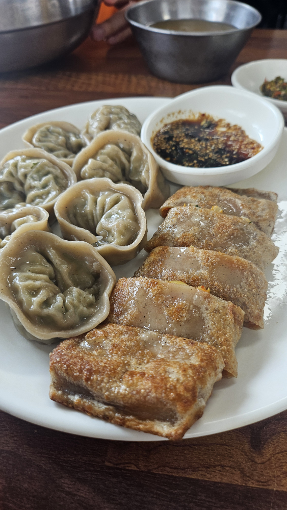 홍천식당 외 3 1