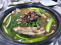 Molgaegol nurungjidakbaeksuk (몰개골 누룽지닭백숙) 1