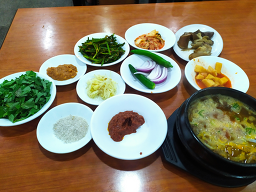 Jangteobosintang (장터보신탕) 1