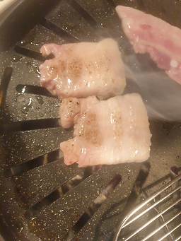 Yeogoapsamgyeopsal (여고앞삼겹살) 1