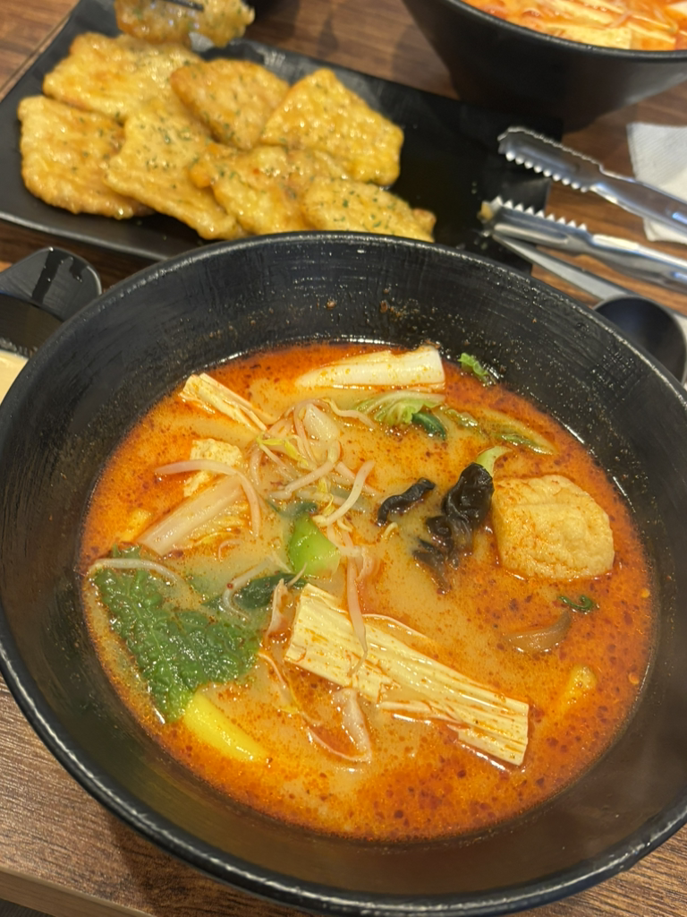 Maraya jecheonjangrakjeom (마라야 제천장락점) 1