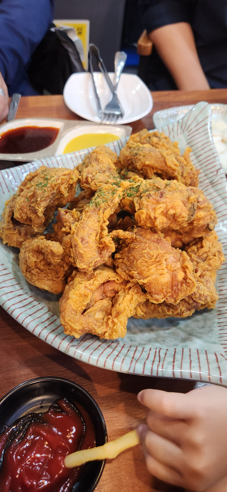 Jadamchikin taehwajeom (자담치킨 태화점) 3