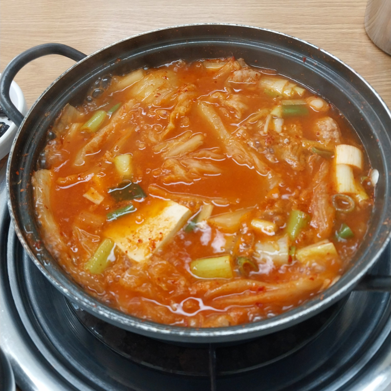 Jjigaeuiminjok (찌개의민족) 3