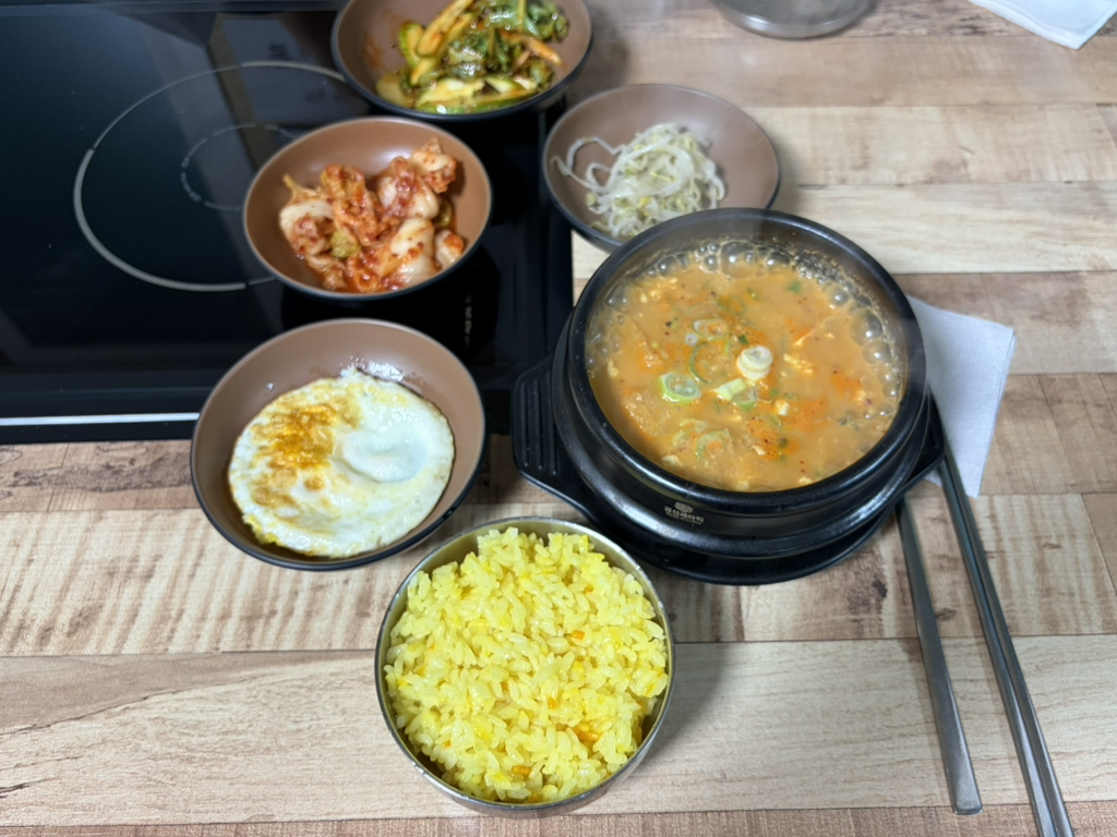 Gamasot sondubu (가마솥 손두부) 2