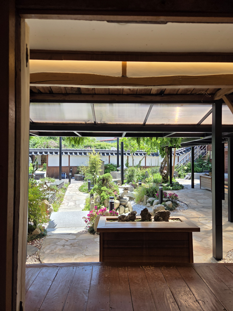 Joyanggwan (조양관) 1