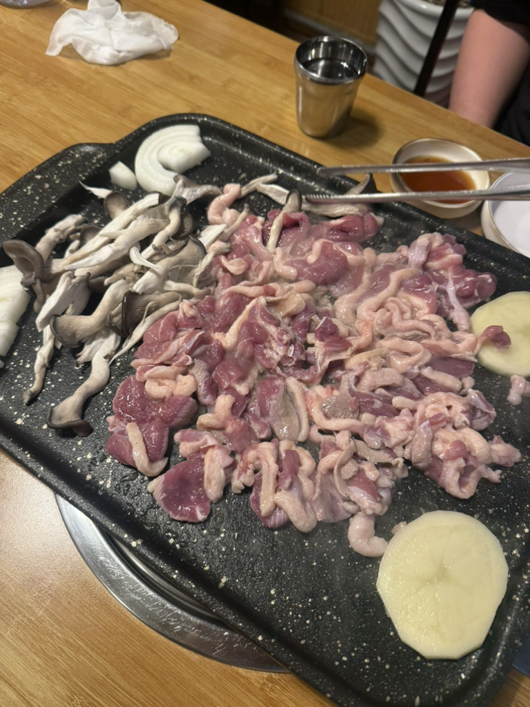 Gayachonyuhwangori (가야촌유황오리) 2