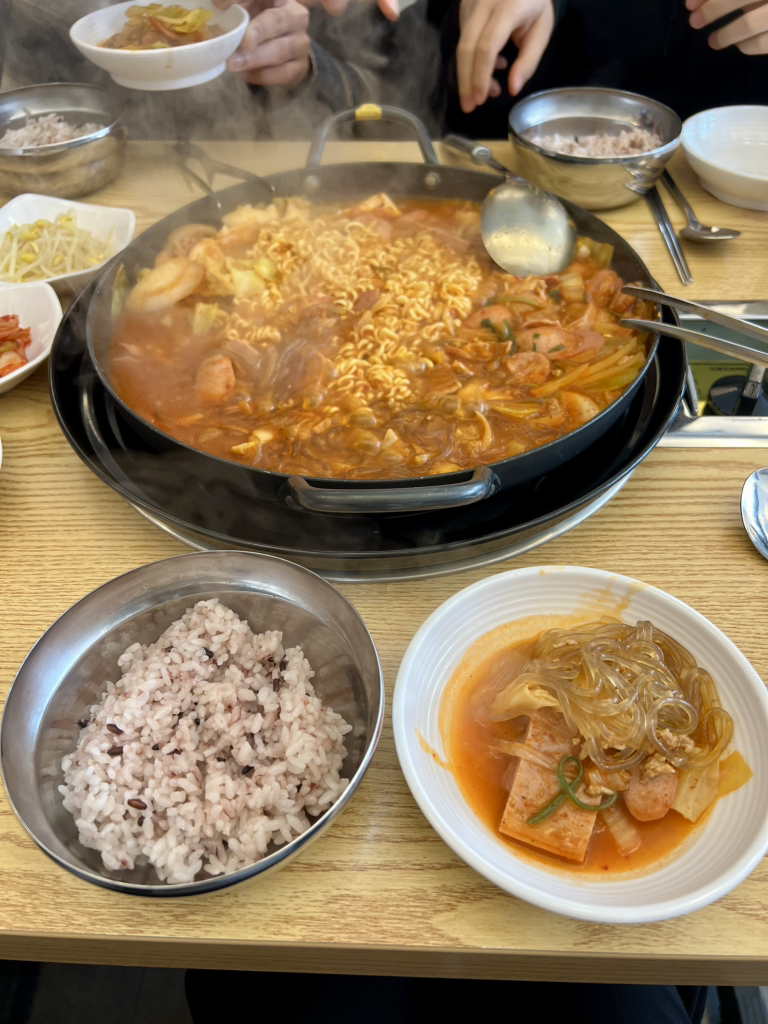 김뚜껑 부대찌개 마포공덕점 사진 2