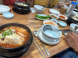 Geumsansamgyetanggoditang (금산삼계탕고디탕) 1