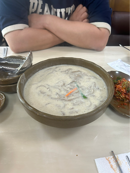 Chaeganedeulkkaeguksu (채가네들깨국수) 1