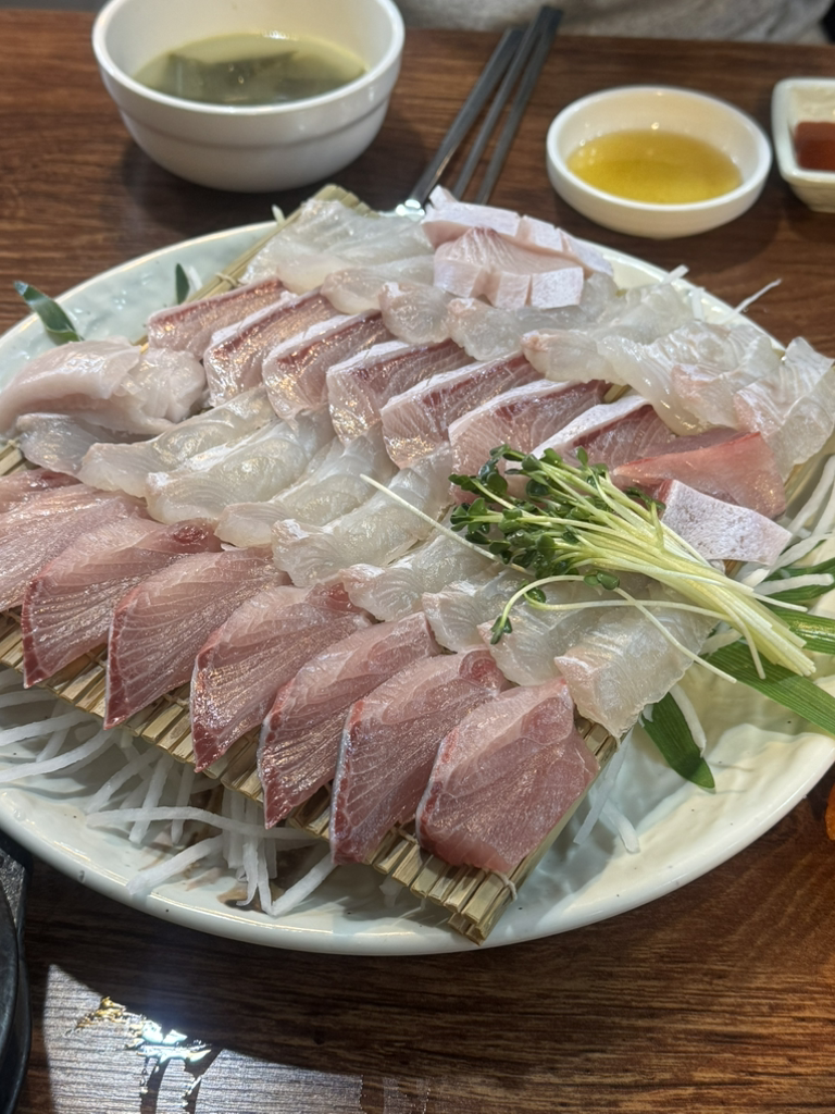Eosuseon (어수선) 1
