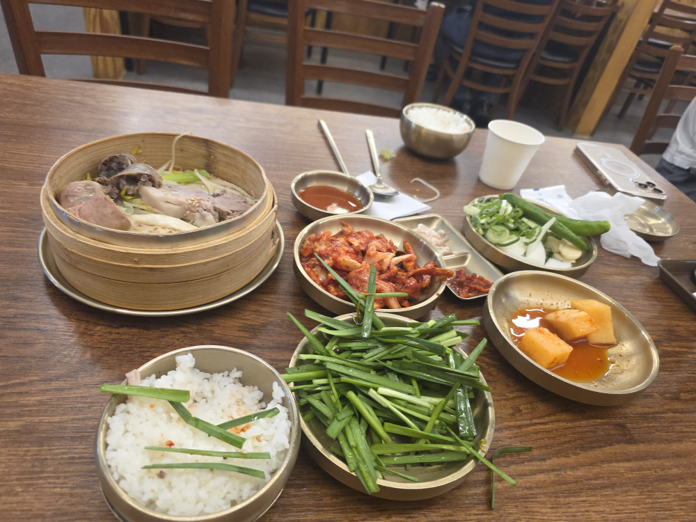 Baekmudong (백무동) 1