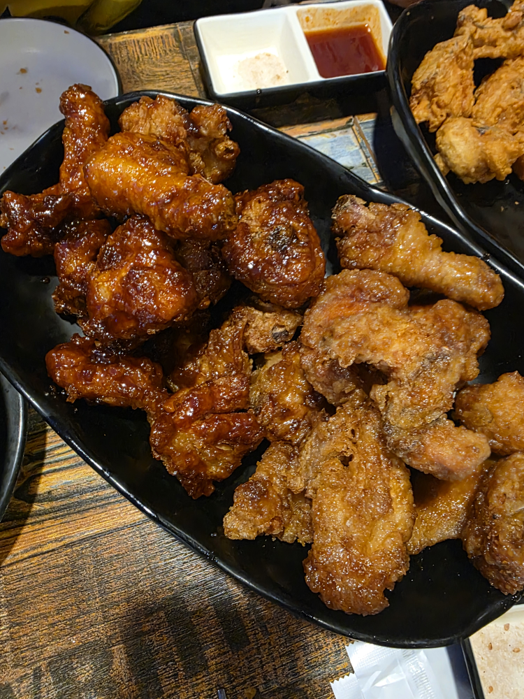 Chanmichikin motgoljeom (찬미치킨 못골점) 1
