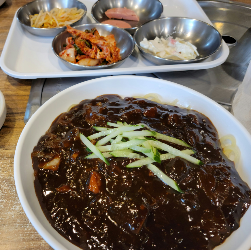 Chungmurottukbaegi (충무로뚝배기) 2