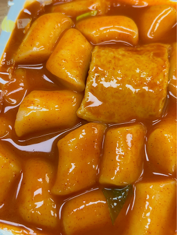 Gamtantteokbokiajungjeom (감탄떡볶이아중점) 1